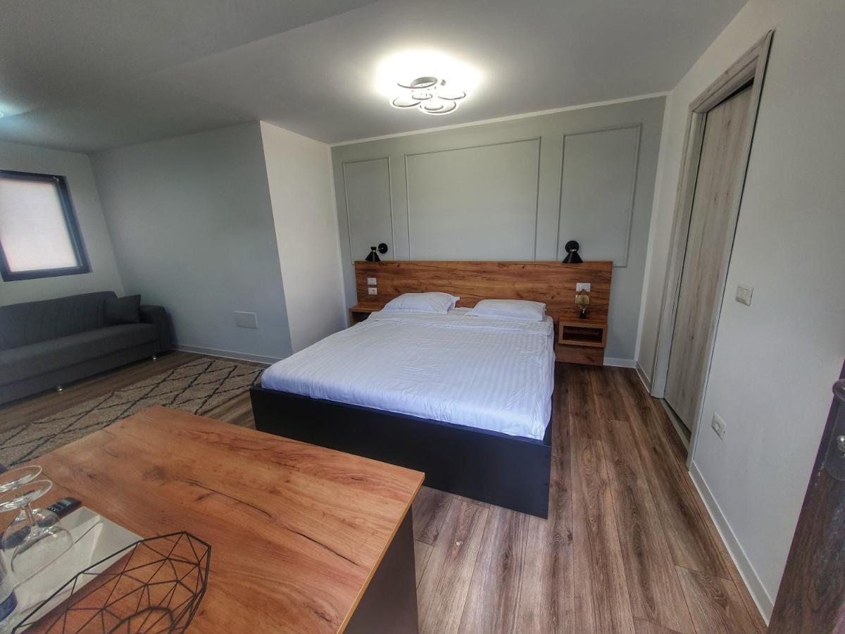 Vily Luxury Rooms Focşani Extérieur photo