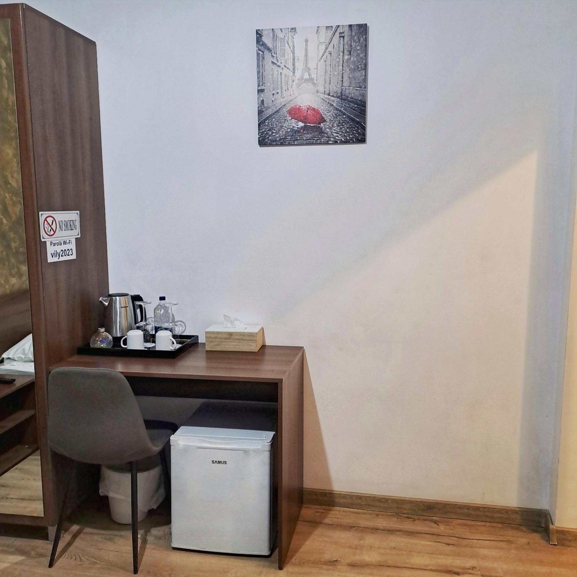 Vily Luxury Rooms Focşani Extérieur photo