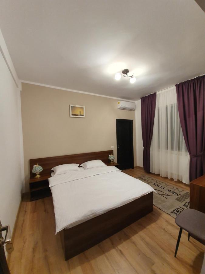 Vily Luxury Rooms Focşani Extérieur photo